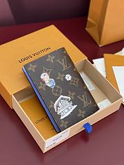 LV Vivienne Passport Cover Monogram Snowy Pearl M15320 - 14x10x2.5cm - 3