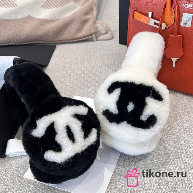 Chanel Earmuffs Shearling Lambskin Ecru & Black White - 1