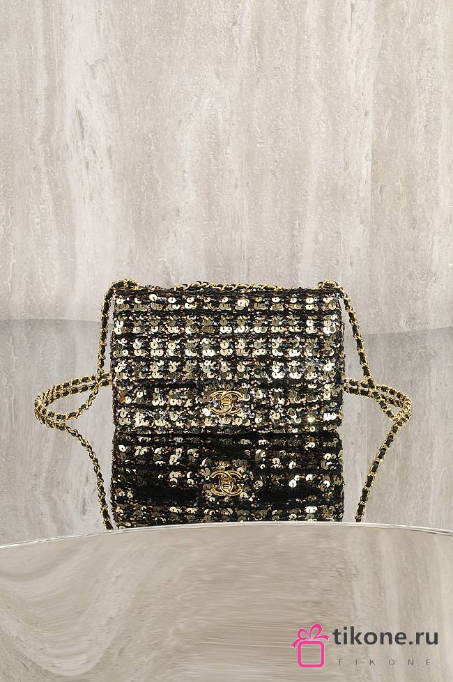 Chanel Flap Bag Sequins & Gold Tone Metal Golden & Black - 20x14x8cm - 1