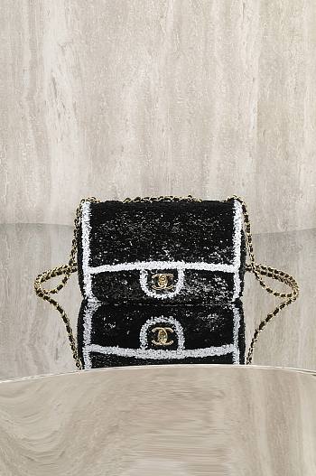 Chanel Flap Bag Sequins & Gold Tone Metal Black & White - 21x14x8cm