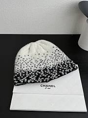 Chanel Beanie Cashmere & Wool White & Black - 4