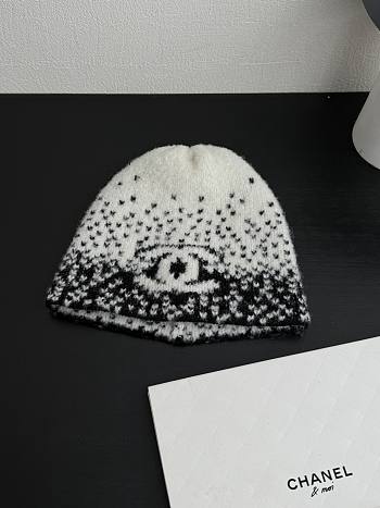 Chanel Beanie Cashmere & Wool White & Black