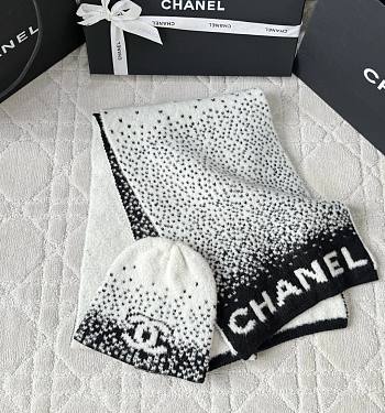 Chanel Combo Scarf/Beanie Cashmere & Wool White & Black