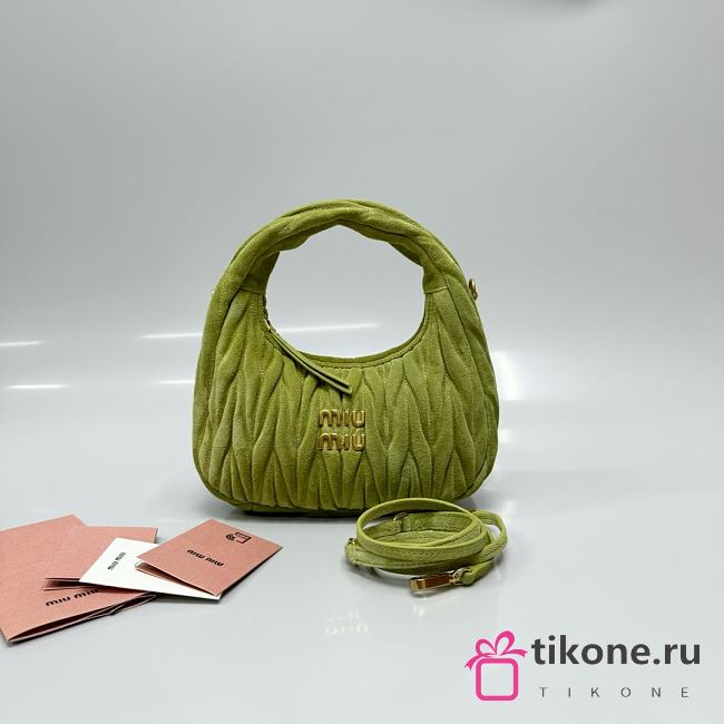 Miumiu Small Wander Matelasse Suede Bag Ivy Green 5BC125 - 20x17x6cm - 1