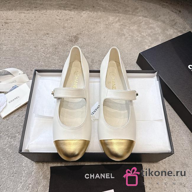 Chanel Mary Janes Lambskin White & Gold - 1
