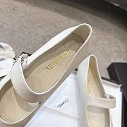 Chanel Mary Janes Lambskin White & Gold - 4