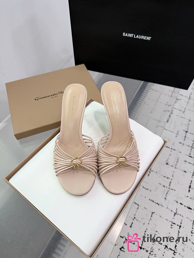 Gianvito Rossi 70 Vyna Sandals Beige - 1