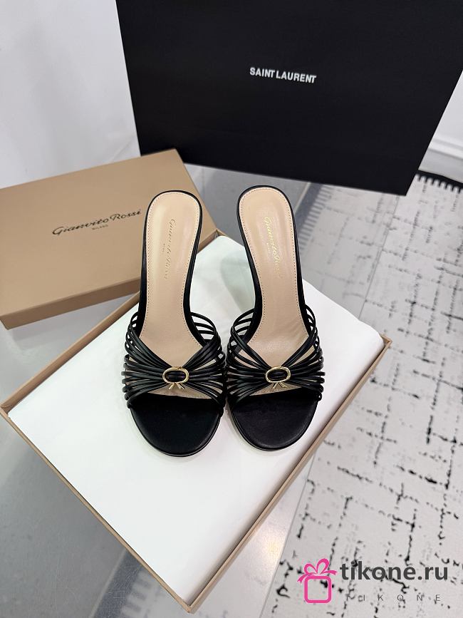 Gianvito Rossi 70 Vyna Sandals Black - 1