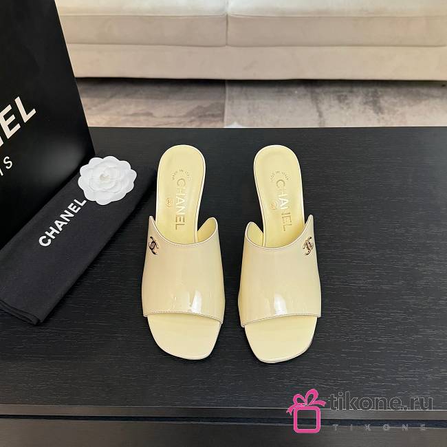 Chanel Mules Patent Calfskin Ivory 95mm - 1