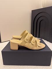 Chanel Mules Shiny Calfskin Beige 40mm - 6