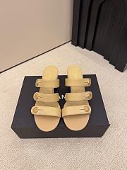 Chanel Mules Shiny Calfskin Beige 40mm - 1