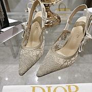 J'Adior Slingback Pump White Cotton Embroidered with Millefiori Motif in Gold Tone Metallic Thread 8.5cm - 2