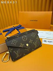 Gift LV Porte Cartes Recto Verso Monogram Canvas - 4