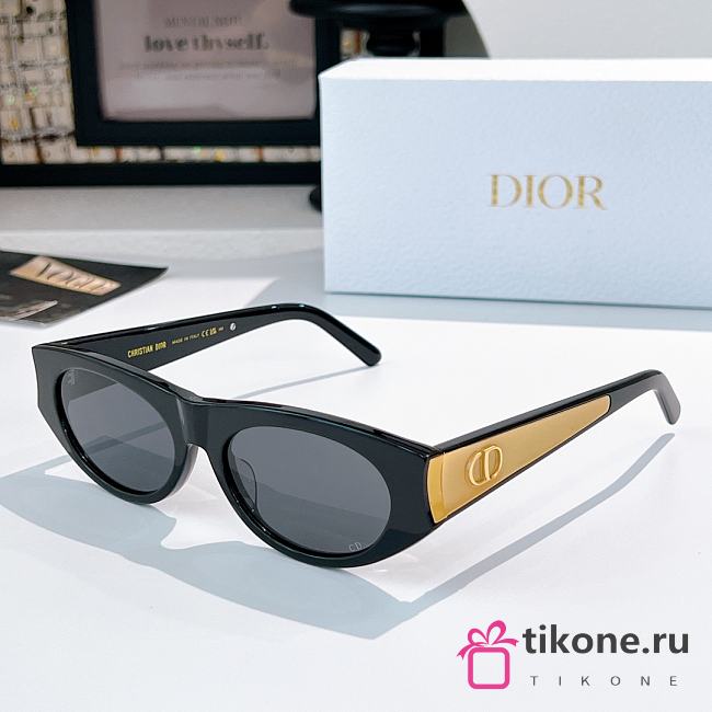 DiorGlow B2F Black Butterfly Sunglasses - 1