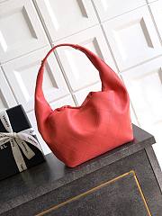 Chanel Hobo Handbag Calfskin & Gold Tone Metal Coral - 32x24x12cm - 2
