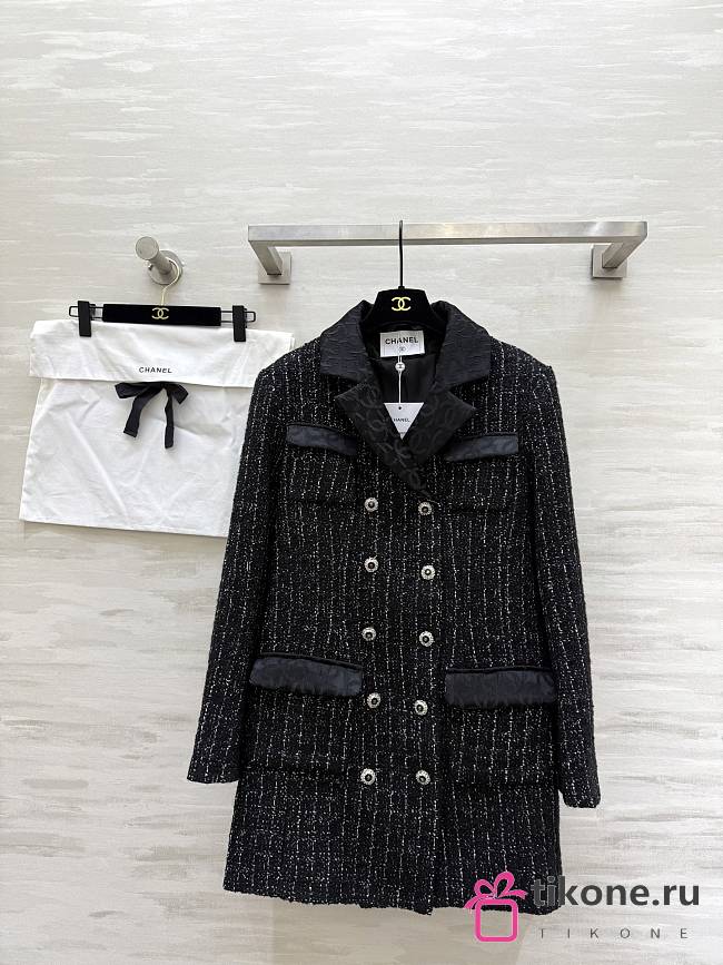Chanel Coat Cashmere Tweed Black & White - 1