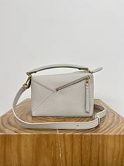 Loewe Small Puzzle Edge Bag In Soft Grained Calfskin Light Ghost - 24x16.5x10.5cm - 3