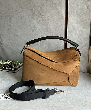 Loewe Large Puzzle Bag In Pressed Suede in Brown - 33x21.5x15cm