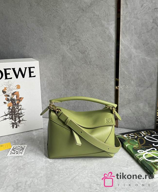 Loewe Small Puzzle Edge Bag In Classic Calfskin Light Moss - 24x16.5x10.5cm - 1