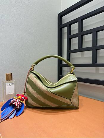 Loewe Small Puzzle Bag In Classic Calfskin And Suede Olive/Gold - 24x16.5x10.5cm