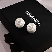 Chanel Stud Earrings White Pearl  - 4