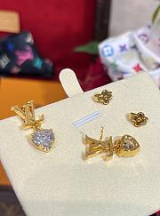 LV Iconic Heart Earrings S00 - 5