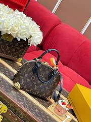 LV Alma Trunk BB Monogram M26084 - 22x19x11cm - 4