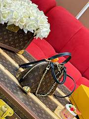 LV Alma Trunk BB Monogram M26084 - 22x19x11cm - 3