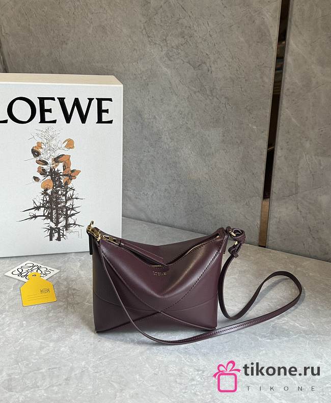 Loewe Puzzle Fold Pouch In Shiny Nappa Calfskin Dark Burgundy - 23x15.5x6.5cm - 1