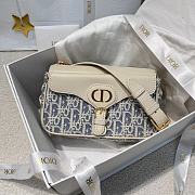 Small 30 Montaigne Pocket Bag Blue Dior Oblique Chambray with Raffia Effect and Light Biscuit Smooth Calfskin - 19.5x11x6.5cm - 1