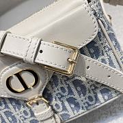 Small 30 Montaigne Pocket Bag Blue Dior Oblique Chambray with Raffia Effect and Light Biscuit Smooth Calfskin - 19.5x11x6.5cm - 6