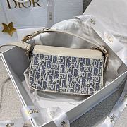 Small 30 Montaigne Pocket Bag Blue Dior Oblique Chambray with Raffia Effect and Light Biscuit Smooth Calfskin - 19.5x11x6.5cm - 2