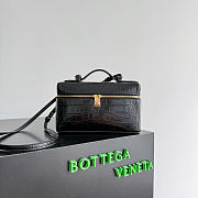 Bottega Veneta Bang Bang Vanity Case Crocodile Black - 23x12.5x4cm - 1