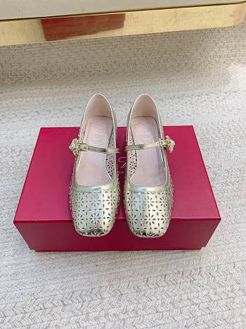 Roger Vivier Très Vivier Mary Jane In Leather Gold