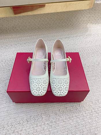Roger Vivier Très Vivier Mary Jane In Leather White