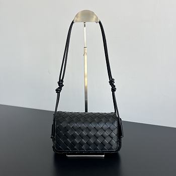 Bottega Veneta Notturno in Black - 21x11x9cm