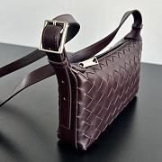 Bottega Veneta Traveler Phone Pouch in Dark Barolo - 20x12x5.5cm - 3