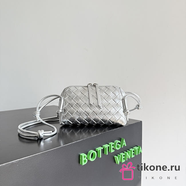 Bottega Veneta Concert Pouch Silver - 18.5x11.5x8.5cm - 1