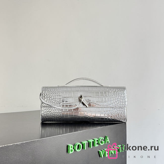 Bottega Veneta Andiamo Clutch Crocodile Silver - 31x13x3cm - 1