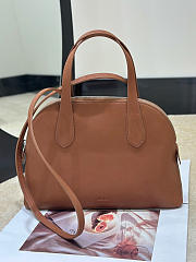 The Row Medium Ingrid Bag in Leather Brown - 28x19x7cm - 6