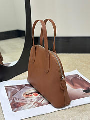 The Row Medium Ingrid Bag in Leather Brown - 28x19x7cm - 4