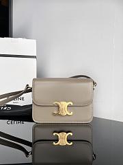Celine Teen Triomphe Bag In Shiny Calfskin Teen Pebble Gray - 18.5x13.5x7cm - 1