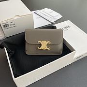Celine Card Holder With Flap Triomphe In Shiny Calfskin Pebble - 10x7.5x2cm - 1