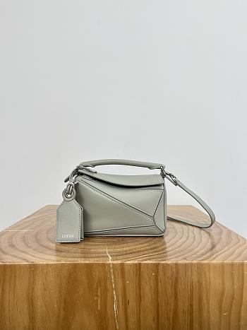 Loewe Mini Featherlight Puzzle Bag In Nappa Lambskin Gray - 17.5x12.5x7.5cm