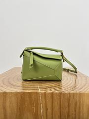 Loewe Mini Puzzle Edge Bag In Classic Calfskin Apple Green - 18x12.5x8cm - 2