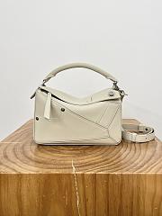 Loewe Panta Small Puzzle Bag In Shiny Calfskin Light Ghost - 24x16.5x10.5cm - 1