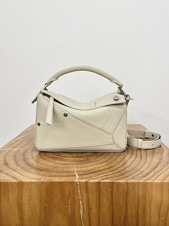 Loewe Panta Small Puzzle Bag In Shiny Calfskin Light Ghost - 24x16.5x10.5cm
