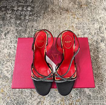 Valentino Garavani 105mm Dans Le Foyer Crystal-Embellished Slingback Sandals Black