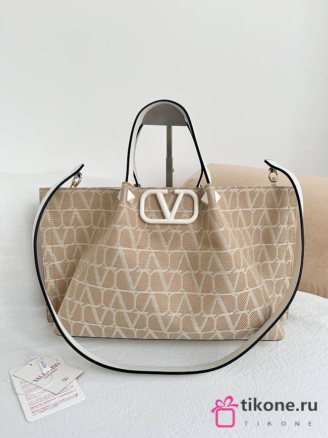 Valentino Garavani Medium Toile Iconographe Raffia Tote - 35x25x17cm - 1
