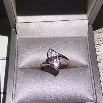 Bvlgari Divas' Dream Ring with 0.17 ct Diamonds Rose Gold/ Silver